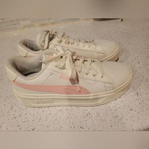 Brand new puma size 7.5